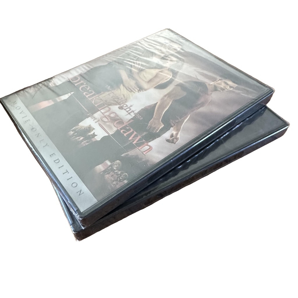NWT Sealed! DVD Set Twilight Saga Breaking Dawn Part 1 & 2 - Picture 4 of 6